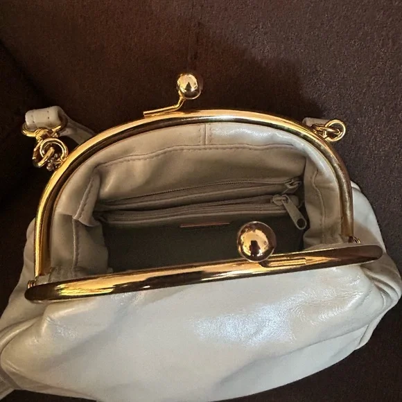 Lux KISS LOCK Jacqueline Ferrar cross body/clutch with Gold Frame
